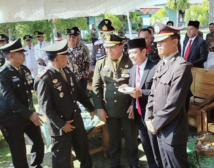 Kodim 1614 Dompu Gelar Upacara HUT TNI ke 80, Bupati Diberi Surprise