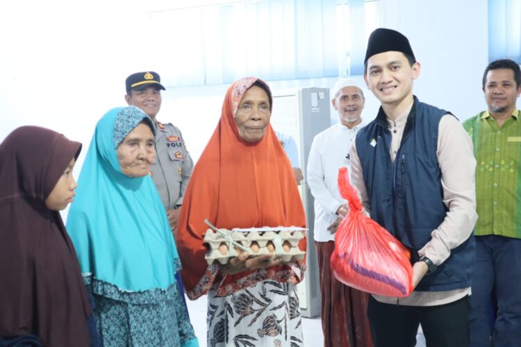 Kolaborasi dengan STM, PWI Dompu Santuni Anak Yatim dan Kaum Dhuafa